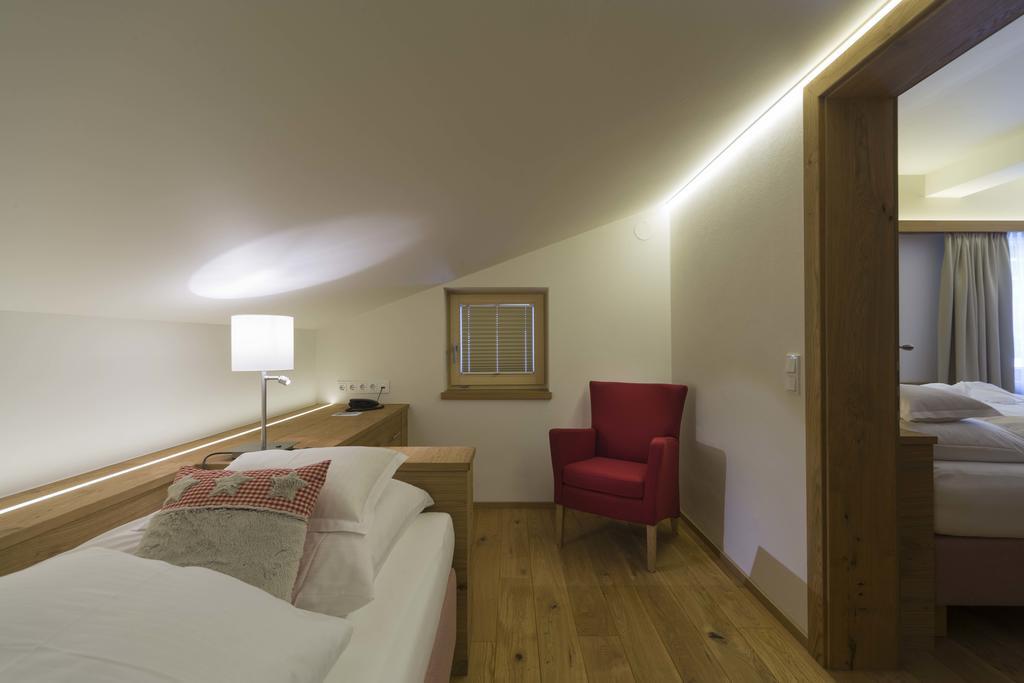 Hotel Garni Panorama 레흐암 아르베르크 객실 사진